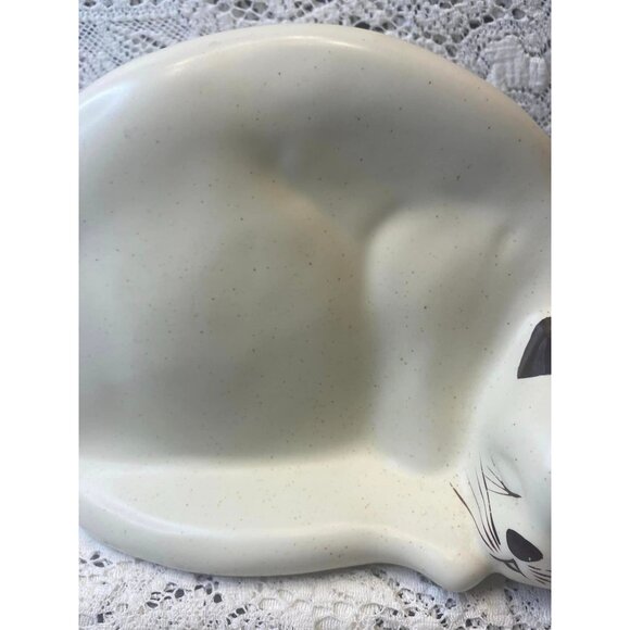 Vintage Flambo Country Collection Ceramic Sleeping Cat Figurine - Ivory With Bro - Picture 3 of 8